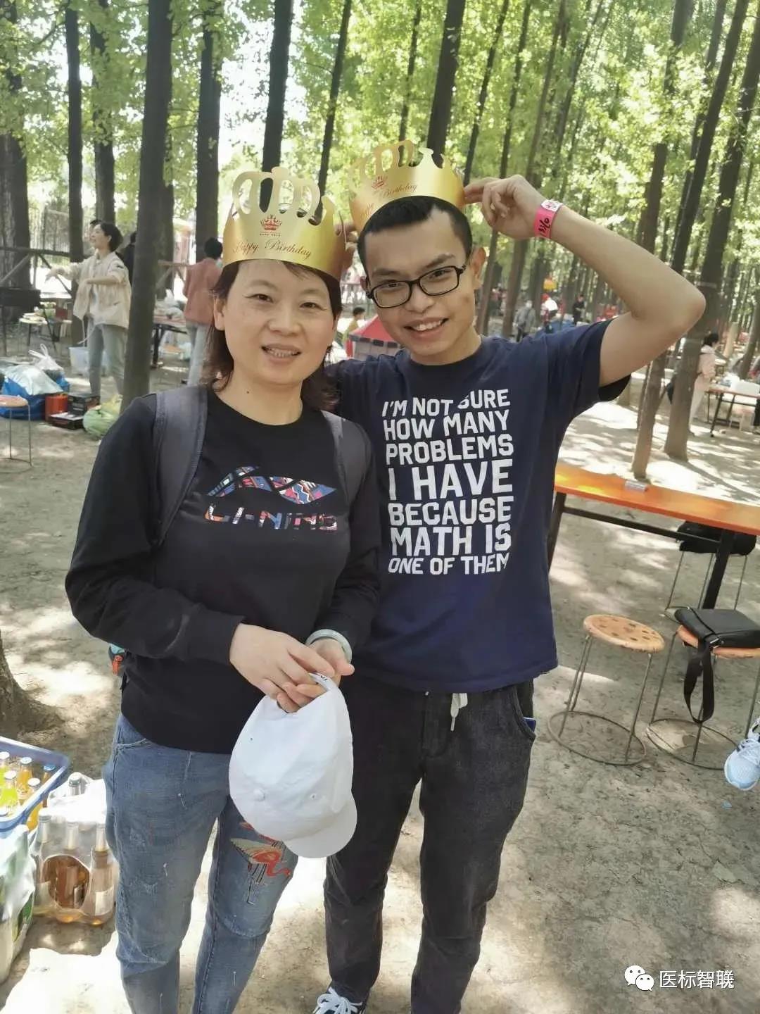 医标智联 | 四月团建生日会(图5) 医标智联 | 四月团建生日会(图5)