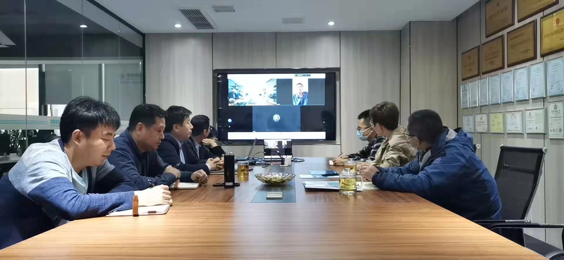 2022年3月16日陕西建筑科技大学专家团队来公司进行绿色低碳探讨交流(图3) 2022年3月16日陕西建筑科技大学专家团队来公司进行绿色低碳探讨交流(图3)