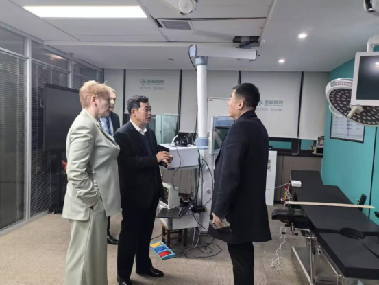 中俄友好、和平与发展委员会残疾人理事会俄方主席参访医标智联共筑数字医疗健康新丝路(图1) 中俄友好、和平与发展委员会残疾人理事会俄方主席参访医标智联共筑数字医疗健康新丝路(图1)