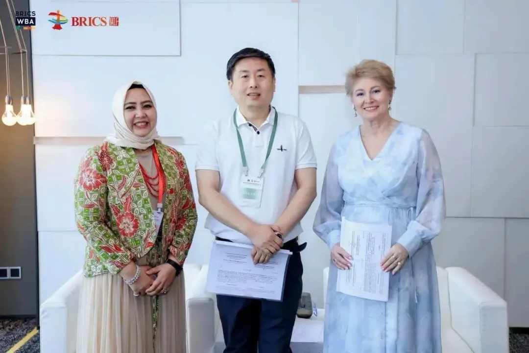 医标智联携手俄罗斯Orthomoda集团达成战略合作,共拓国际数字医疗康复新蓝海(图8) 医标智联携手俄罗斯Orthomoda集团达成战略合作,共拓国际数字医疗康复新蓝海(图8)